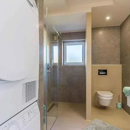 In 47582 Apartman *