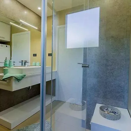 아파트 In 47582 *