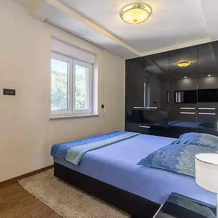 아파트 In 47582 클레노비차