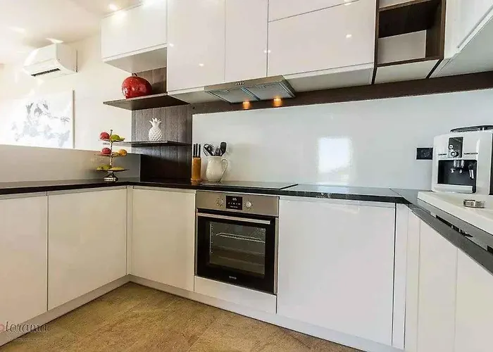 In 47582 Apartment