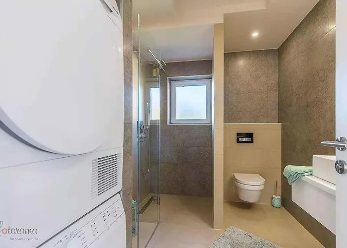 In 47582 Apartment *