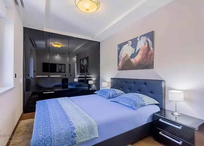 In 47582 Apartment *